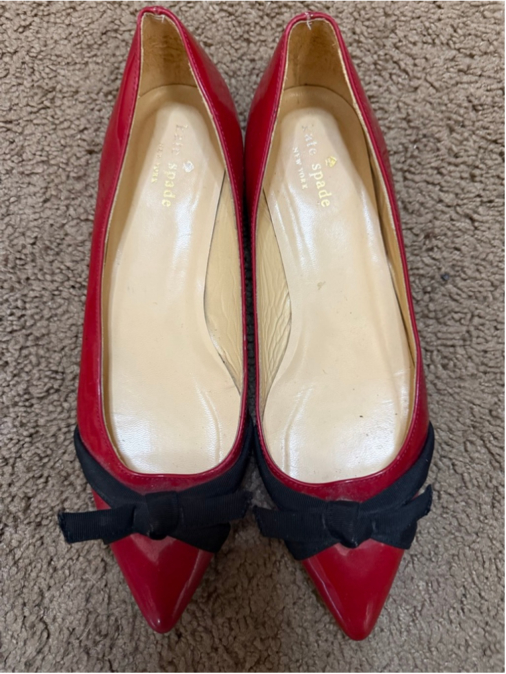 Women's Kate Spade Red Patent Leather Flats with Black Bow Size 8 - Picture 2 of 5